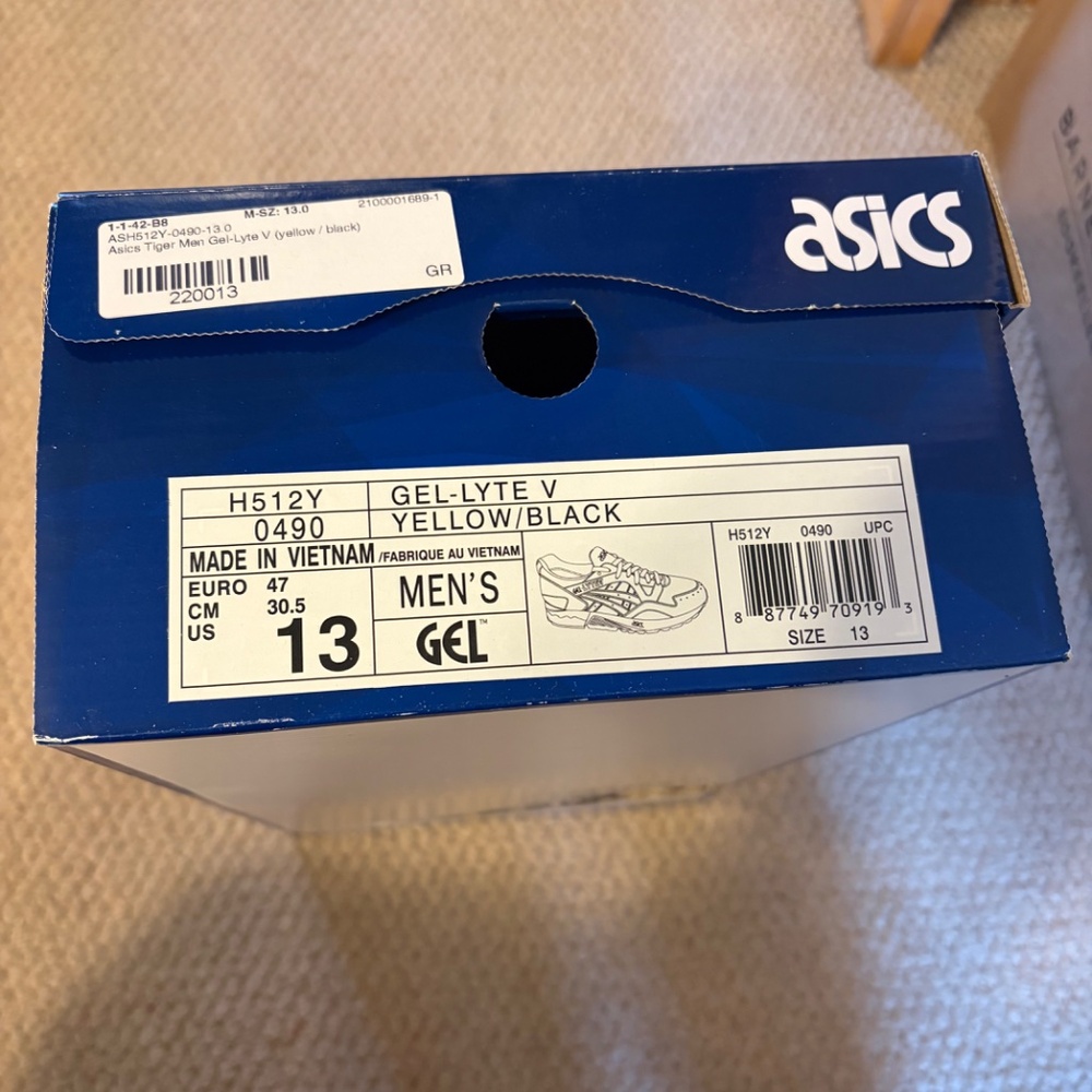 ASICS Men’s Tennis shoes - Picture 3 of 3